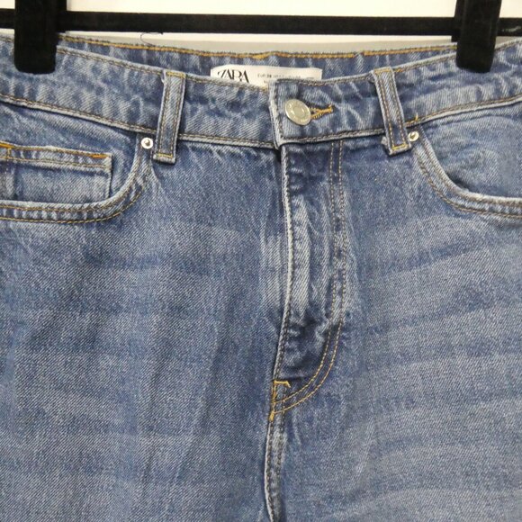 ZARA | size 4 | Classic Blue Washed Denim Jeans - Picture 4 of 16